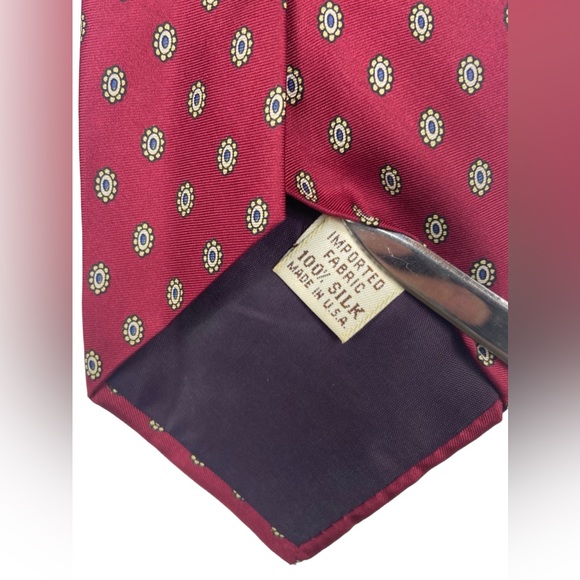 YSL Yves Saint Laurent Men's Neck Tie‎ 100% Silk Made in USA 57" - Picture 3 of 8